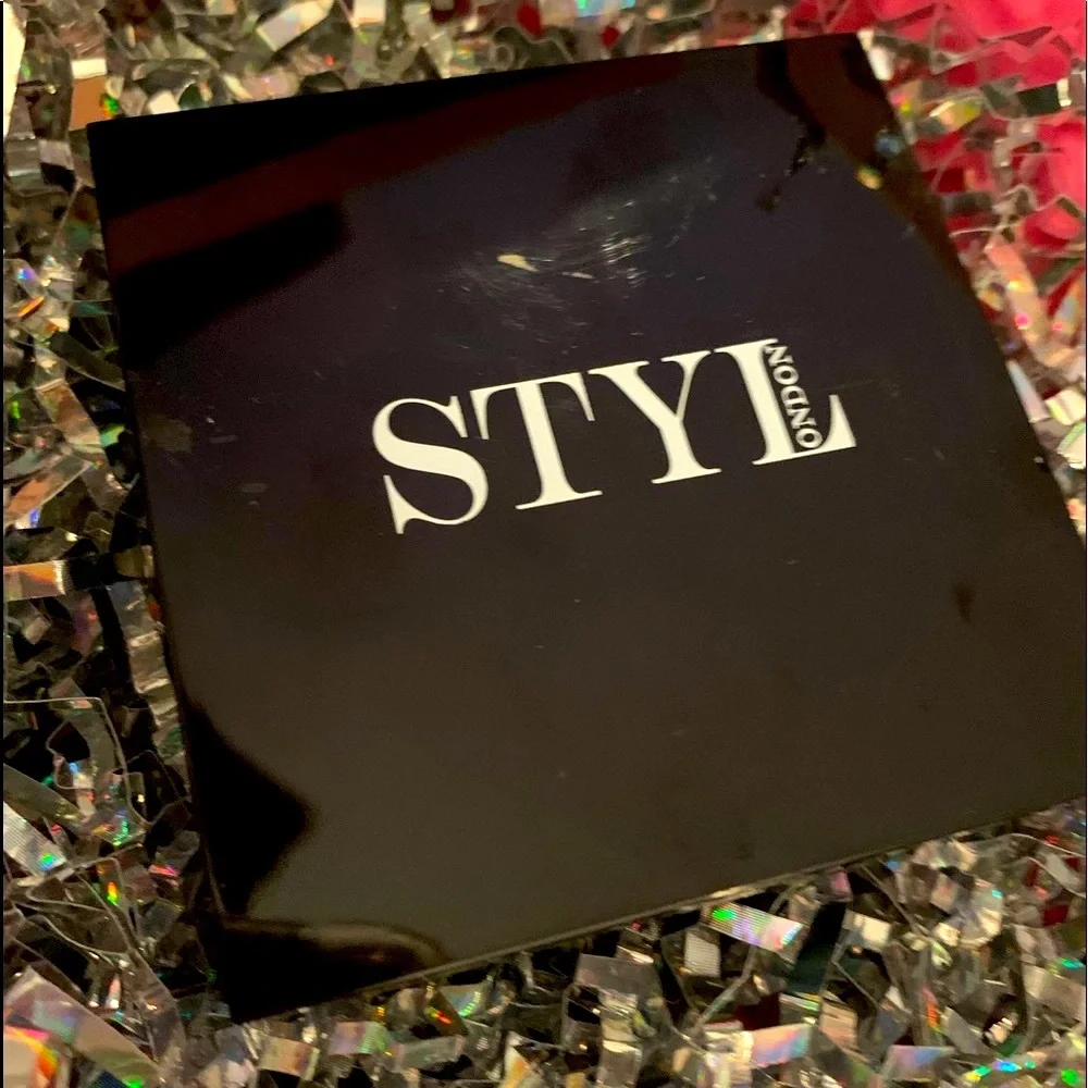 STYLondon ‘Eaton Square’ Eyeshadow Palette